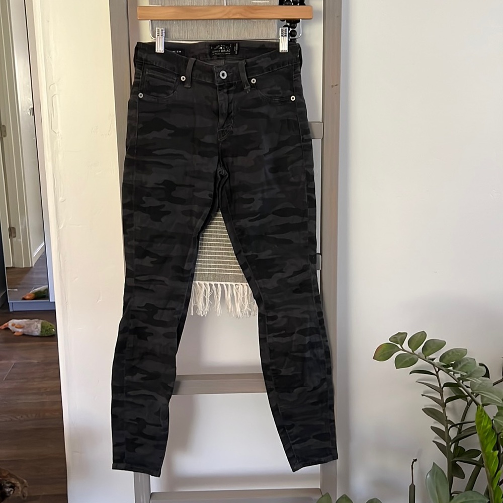 Lucky Brand camo legging jean